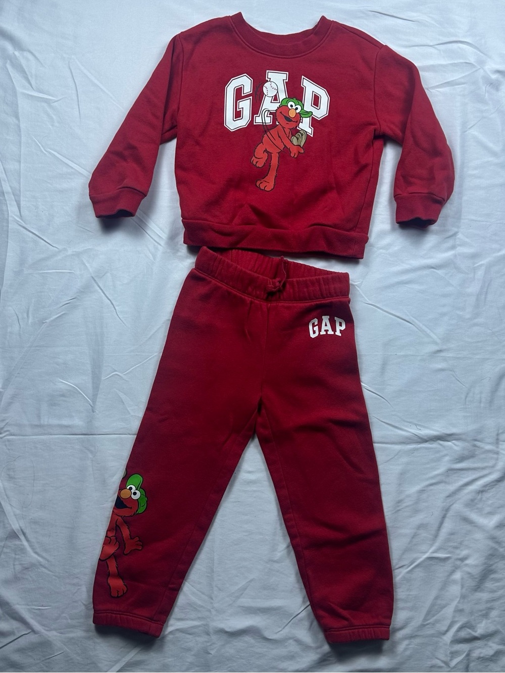 Baby GAP Modern Red Sesame Street Elmo Playing Baseball 2 Piece Set Boys 3T